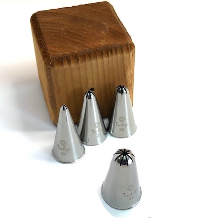 Кондитерская насадка закрытая звезда №31 Tulip™ малый размер (diam.9 mm; 9 лучей) Кондитерская насадка закрытая звезда №31 Tulip™ малый размер (diam.9 mm; 9 лучей)